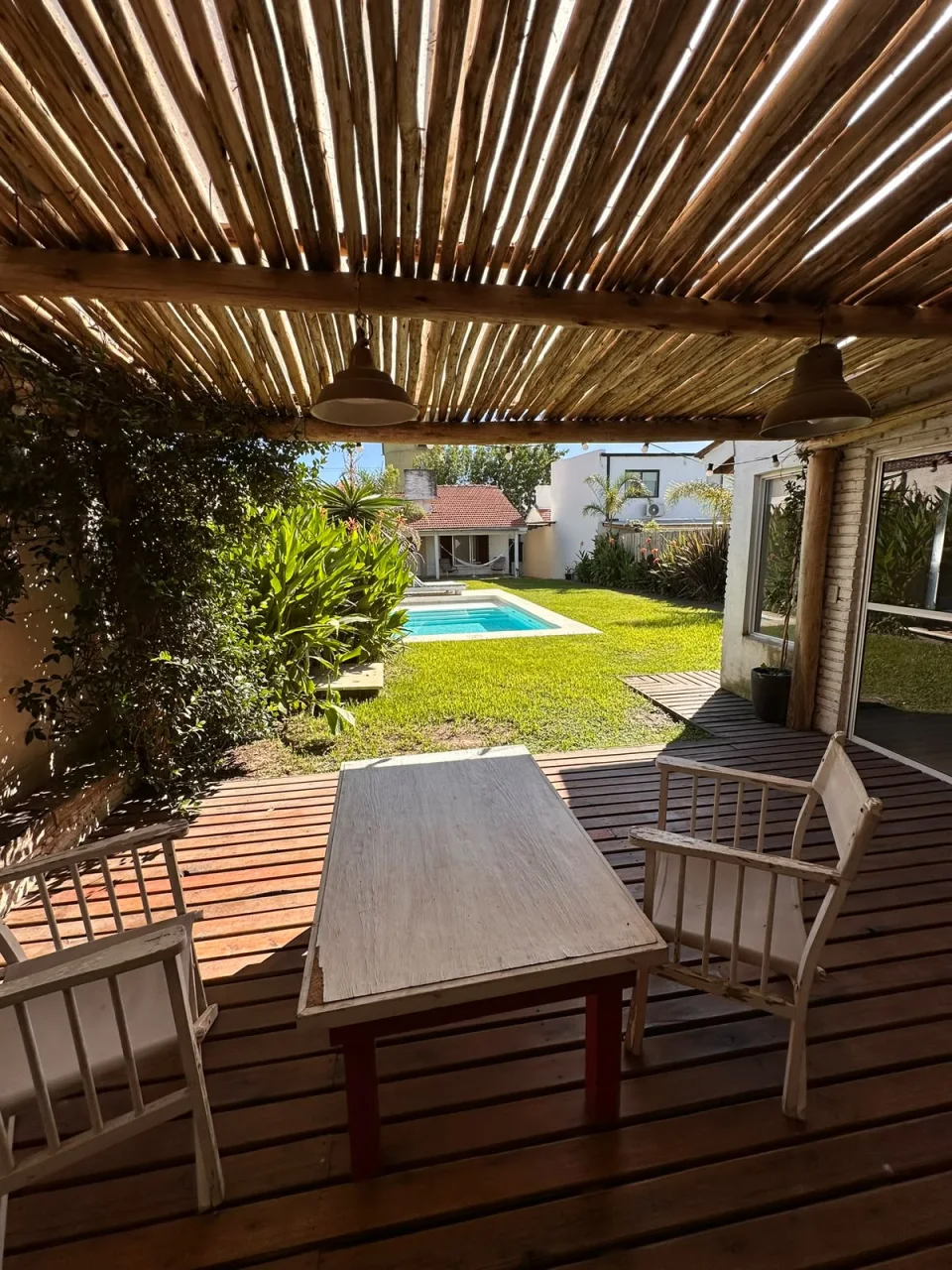 Casa en Alquiler con Pileta